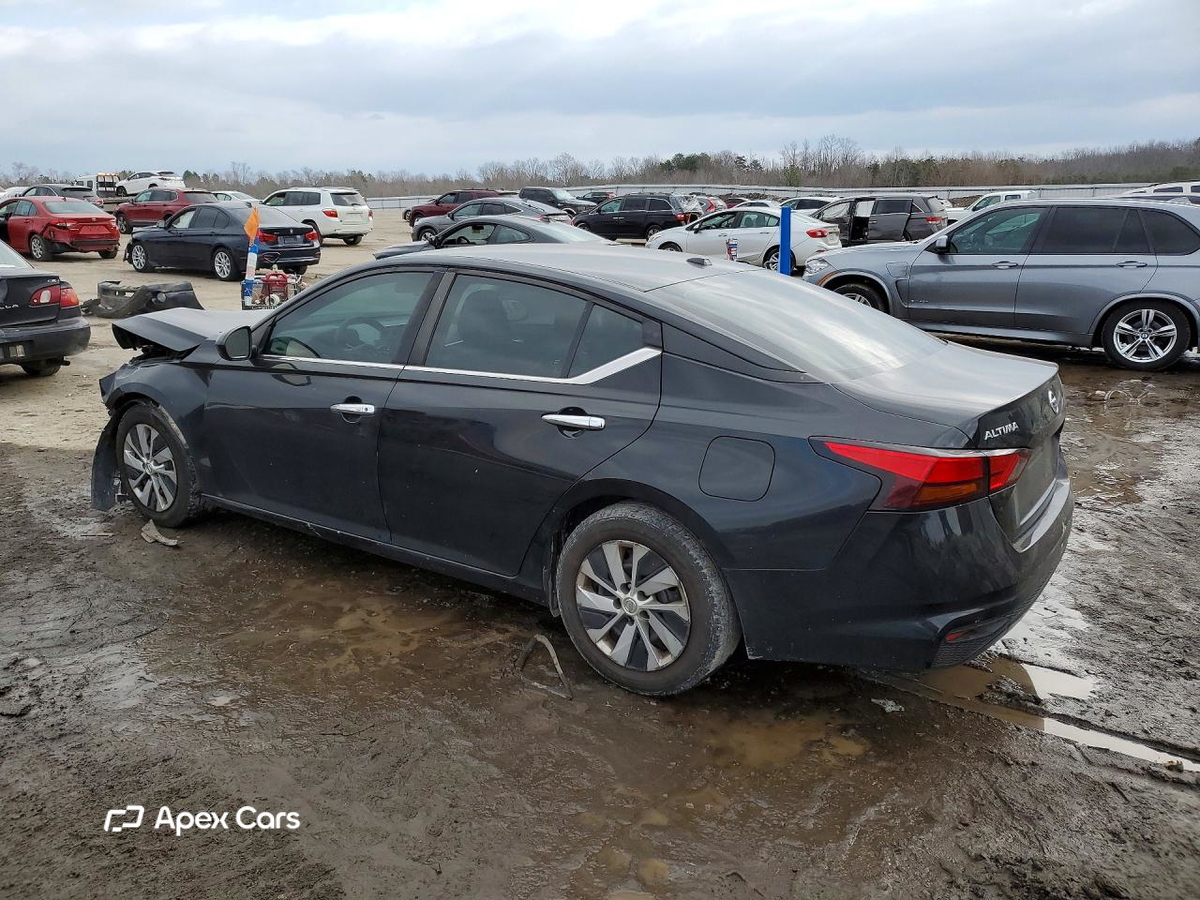 Nissan Altima 2020