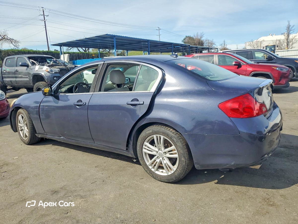 Infiniti G 2010
