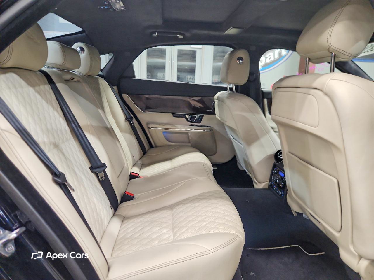 Jaguar XJ 2016