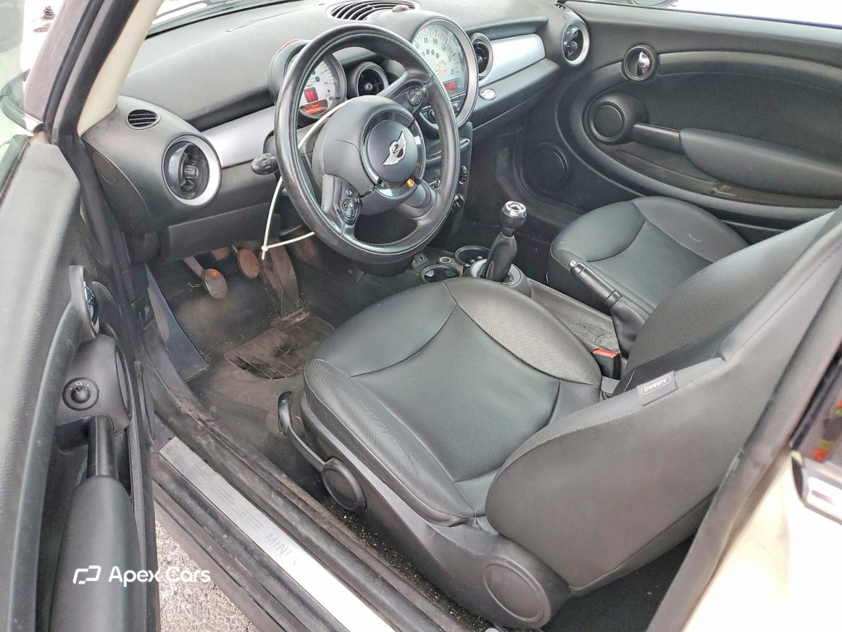 MINI Cooper 2013