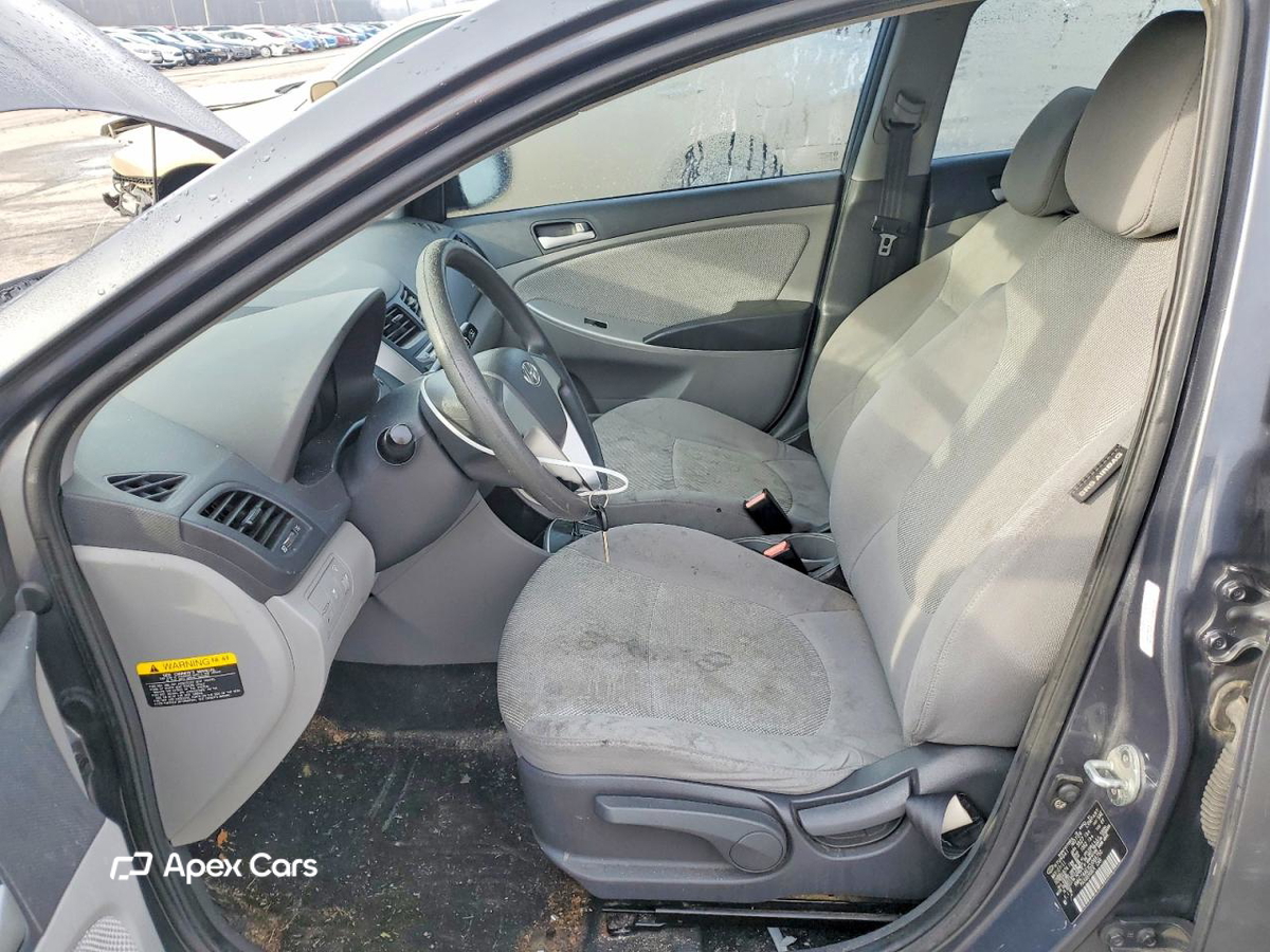 Hyundai Accent 2012