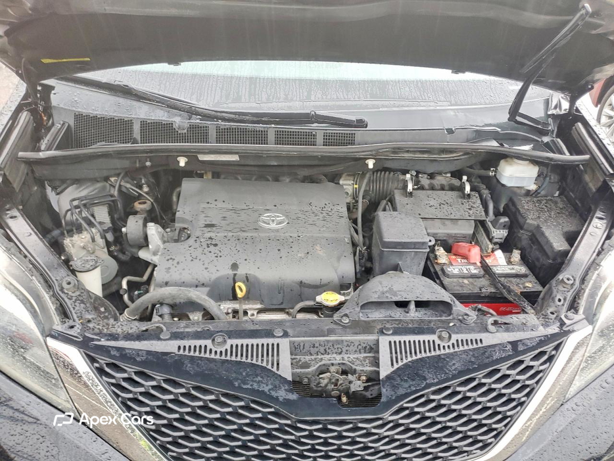 Toyota Sienna 2015