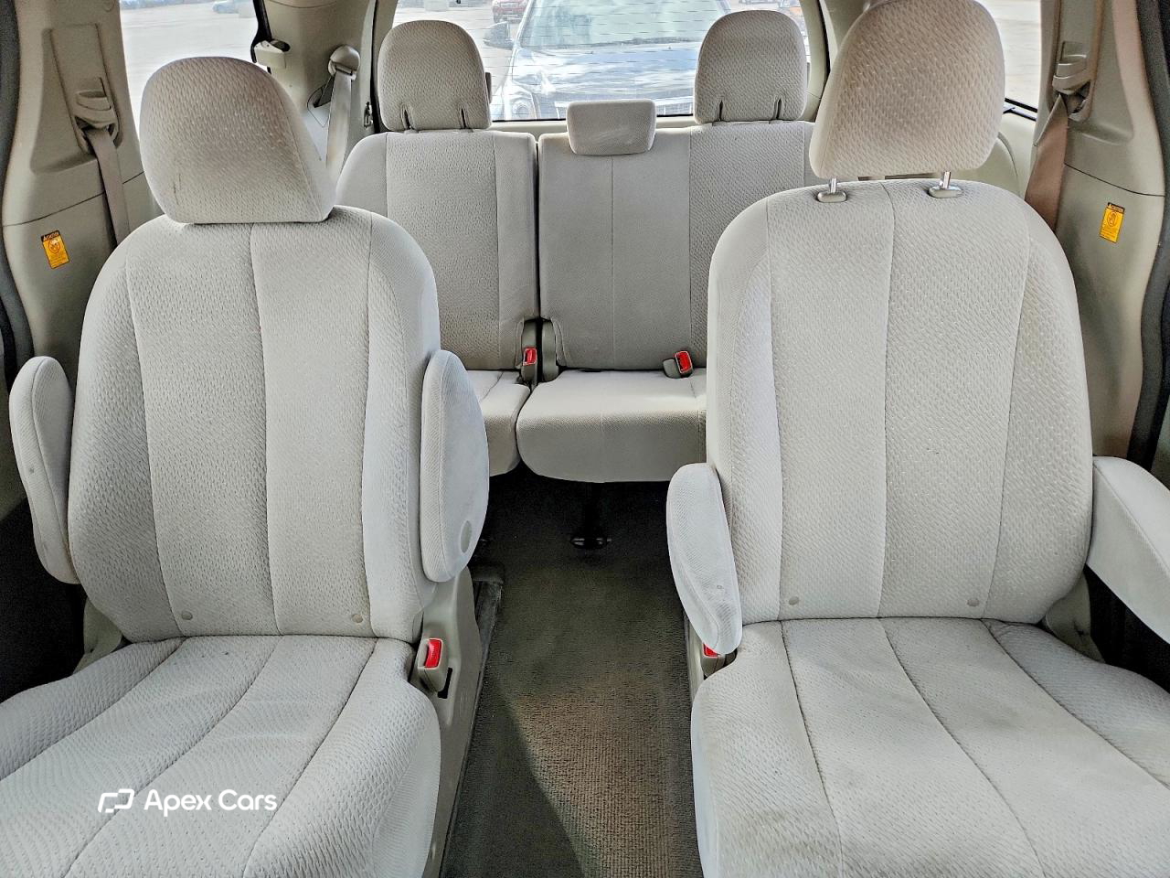 Toyota Sienna 2011
