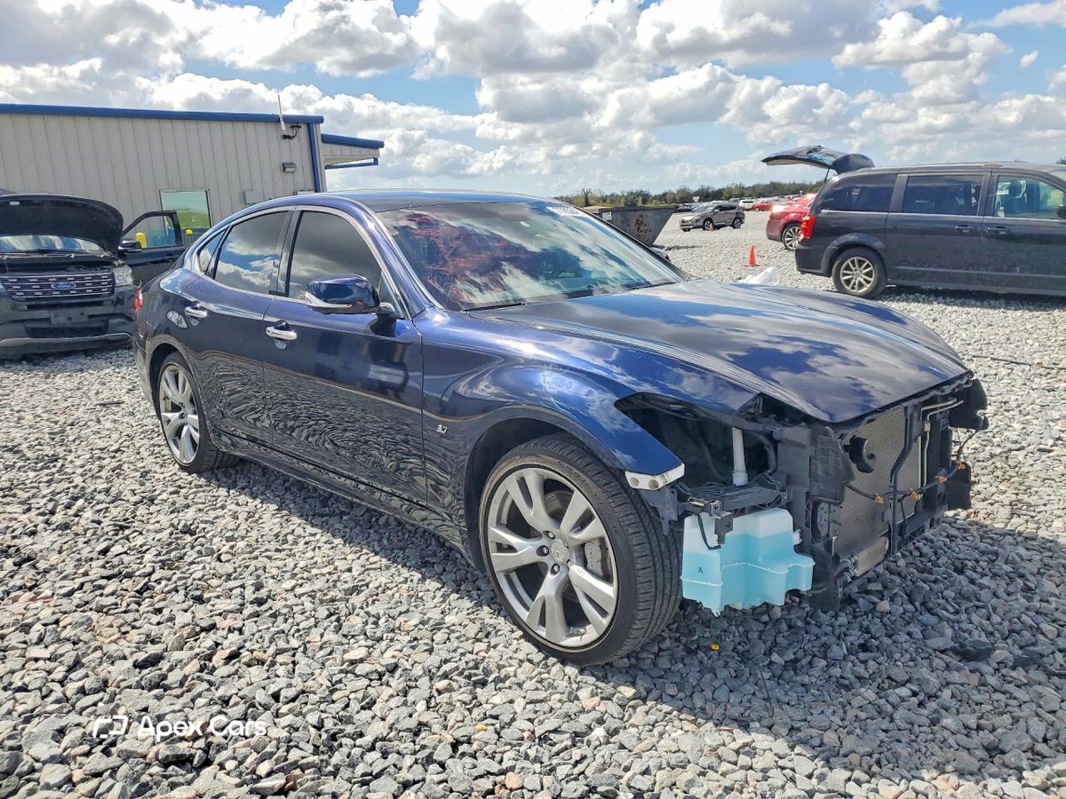 Infiniti Q70 2018