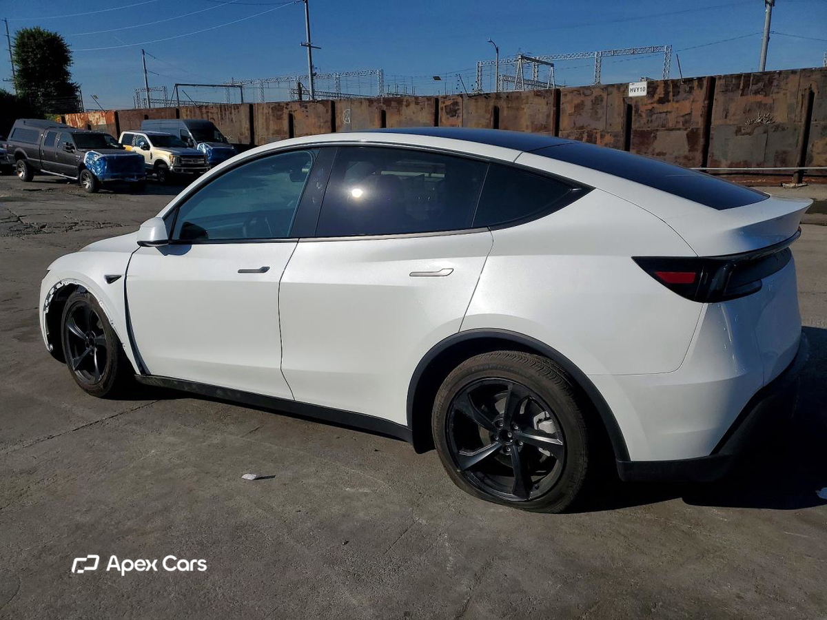 Tesla Model Y 2026