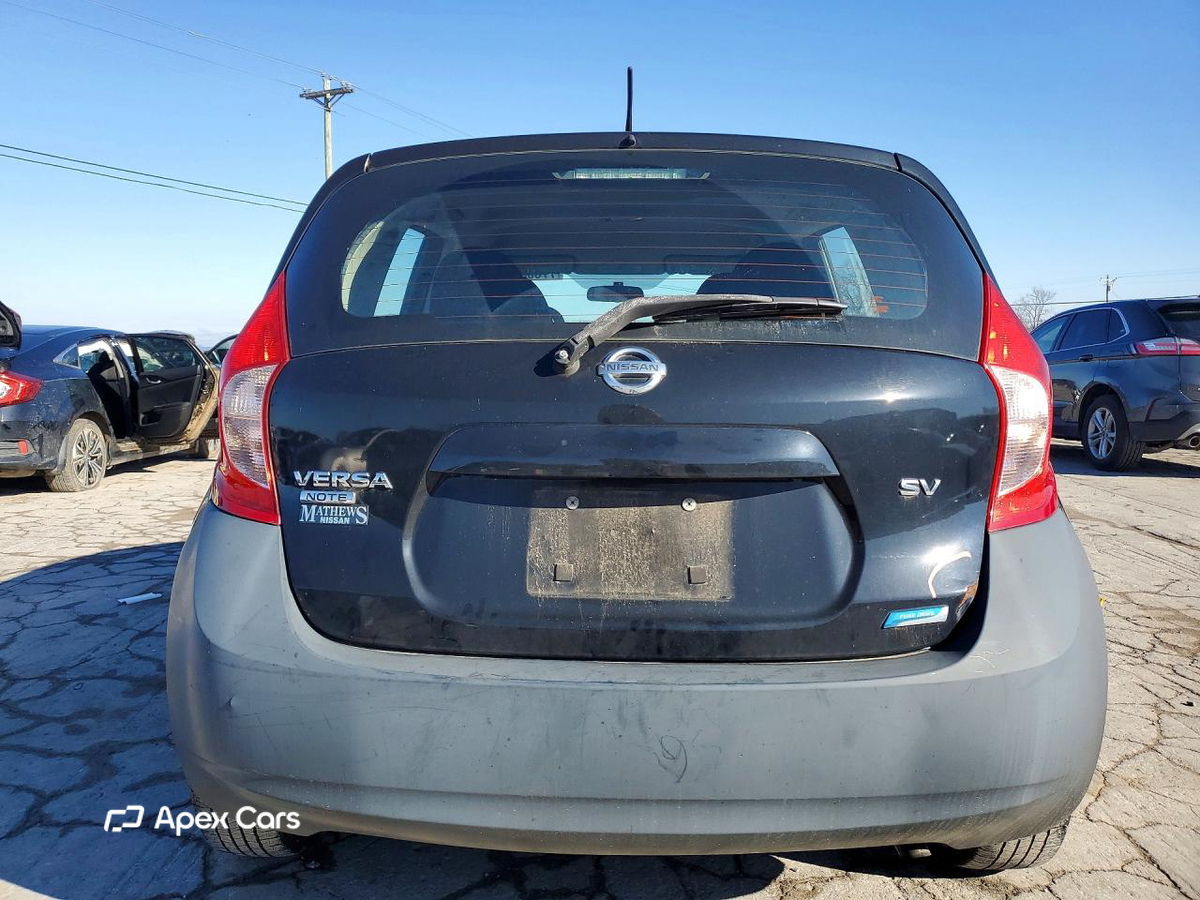 Nissan Versa 2015