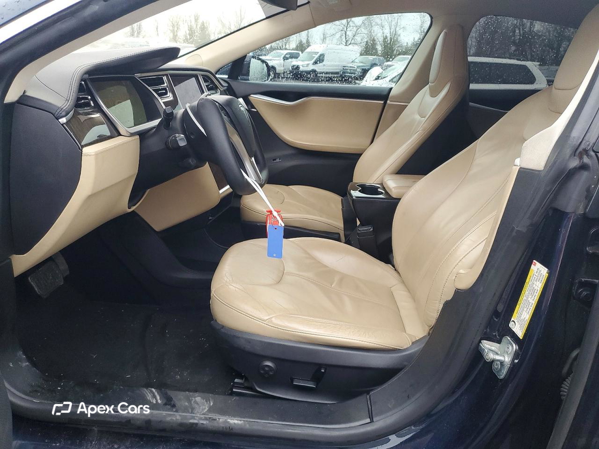 Tesla Model S 2013