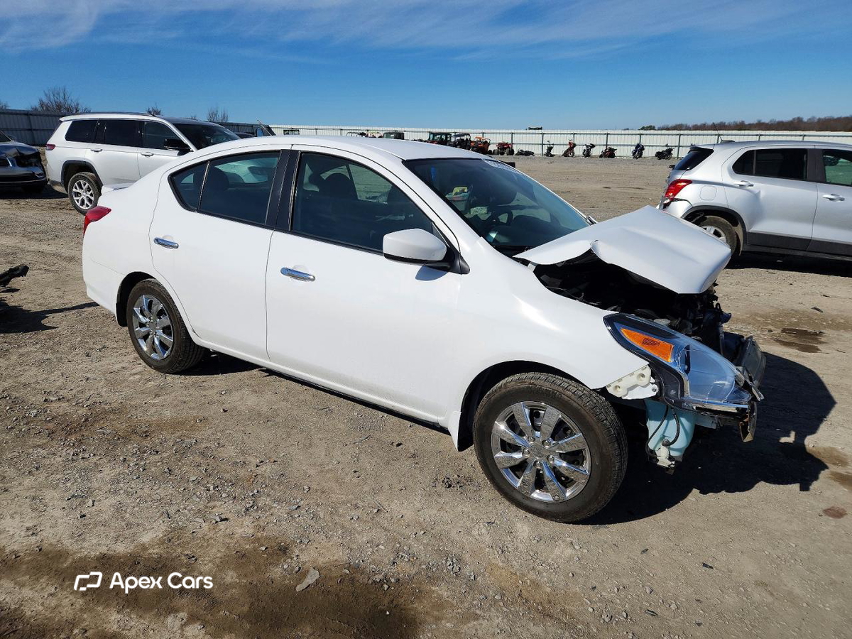 Nissan Versa 2017