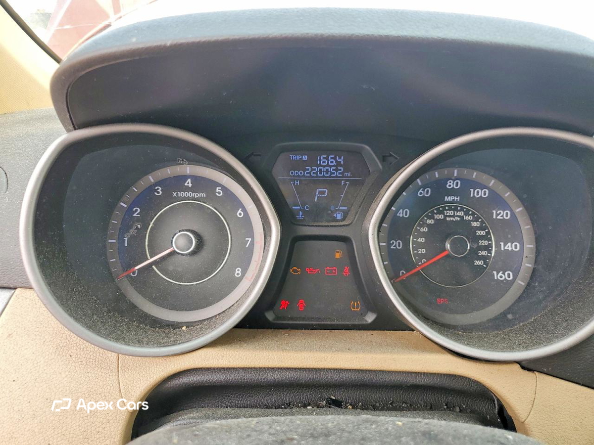 Hyundai Elantra 2012
