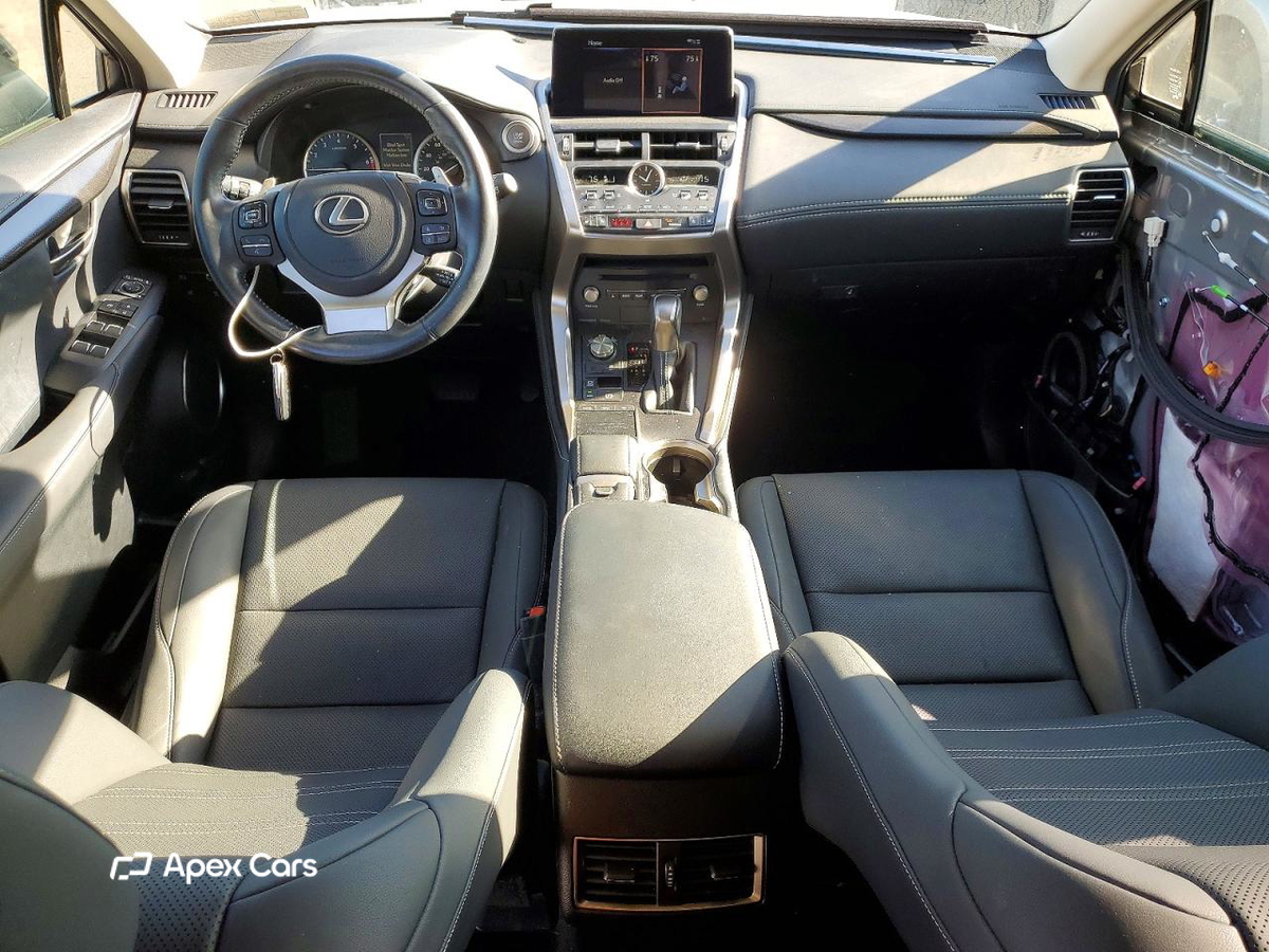 Lexus NX 2021