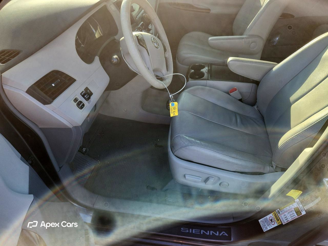 Toyota Sienna 2012