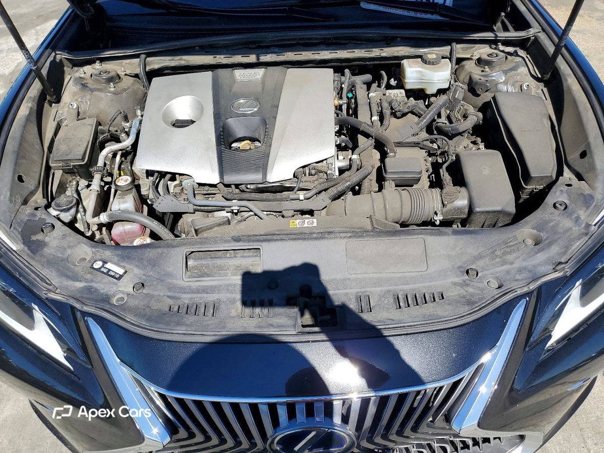 Lexus ES 2021