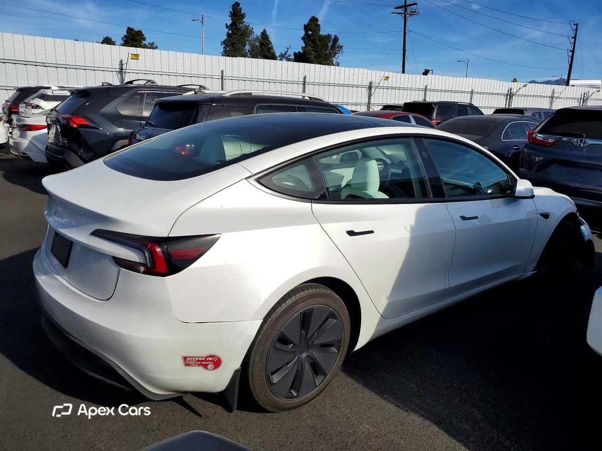 Tesla Model 3 2024
