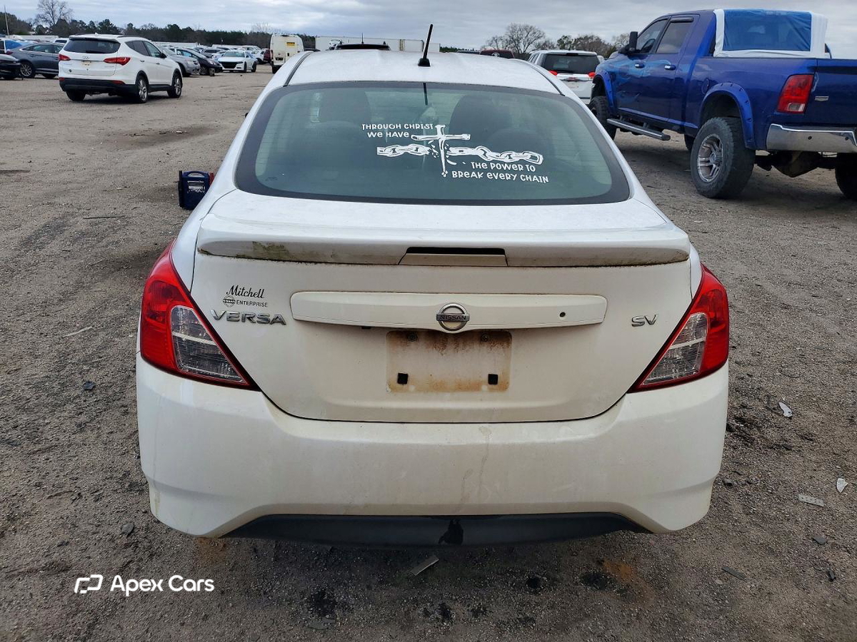 Nissan Versa 2019