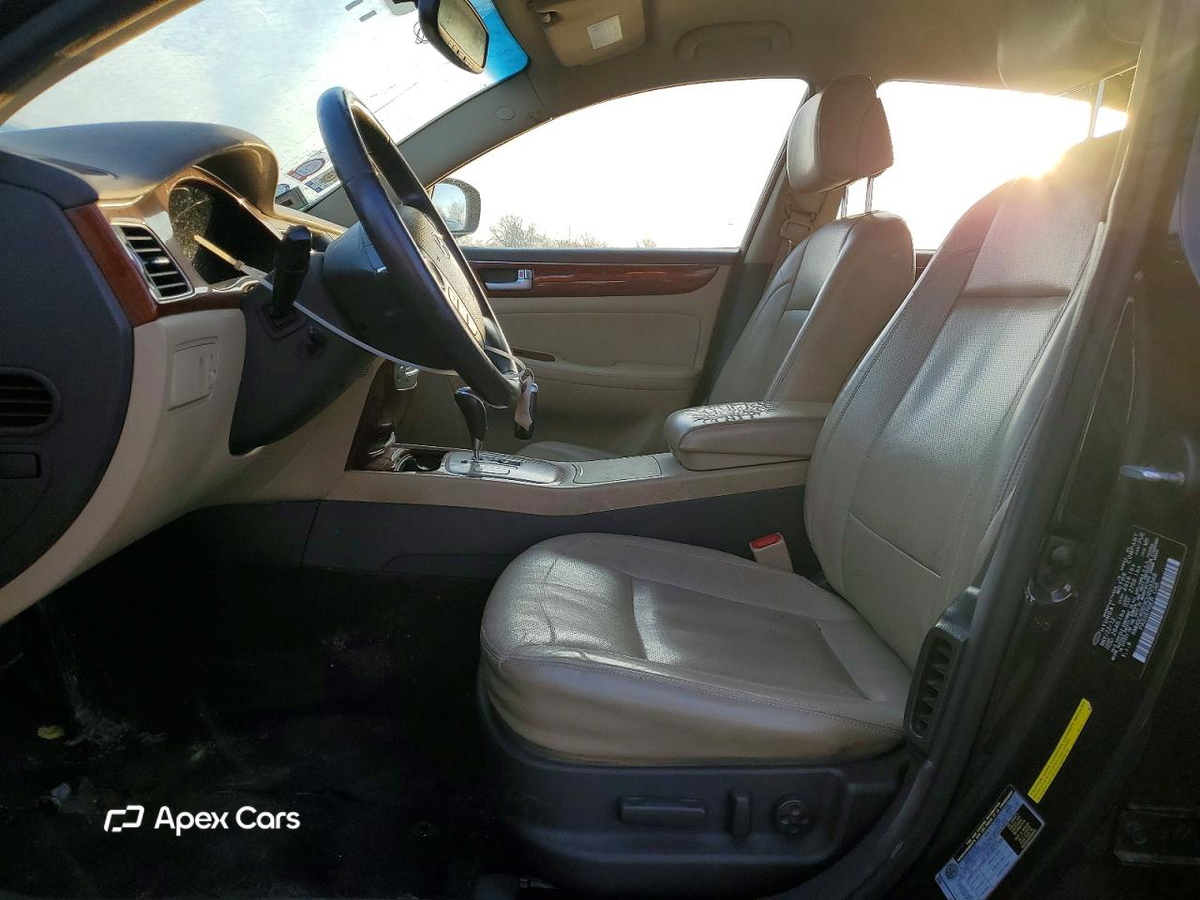 Hyundai Genesis 2012