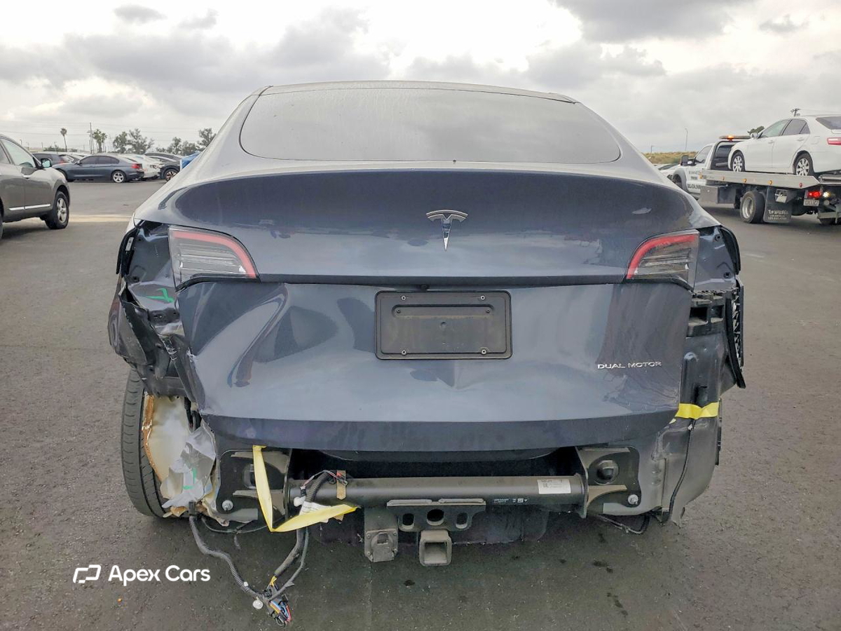 Tesla Model Y 2022