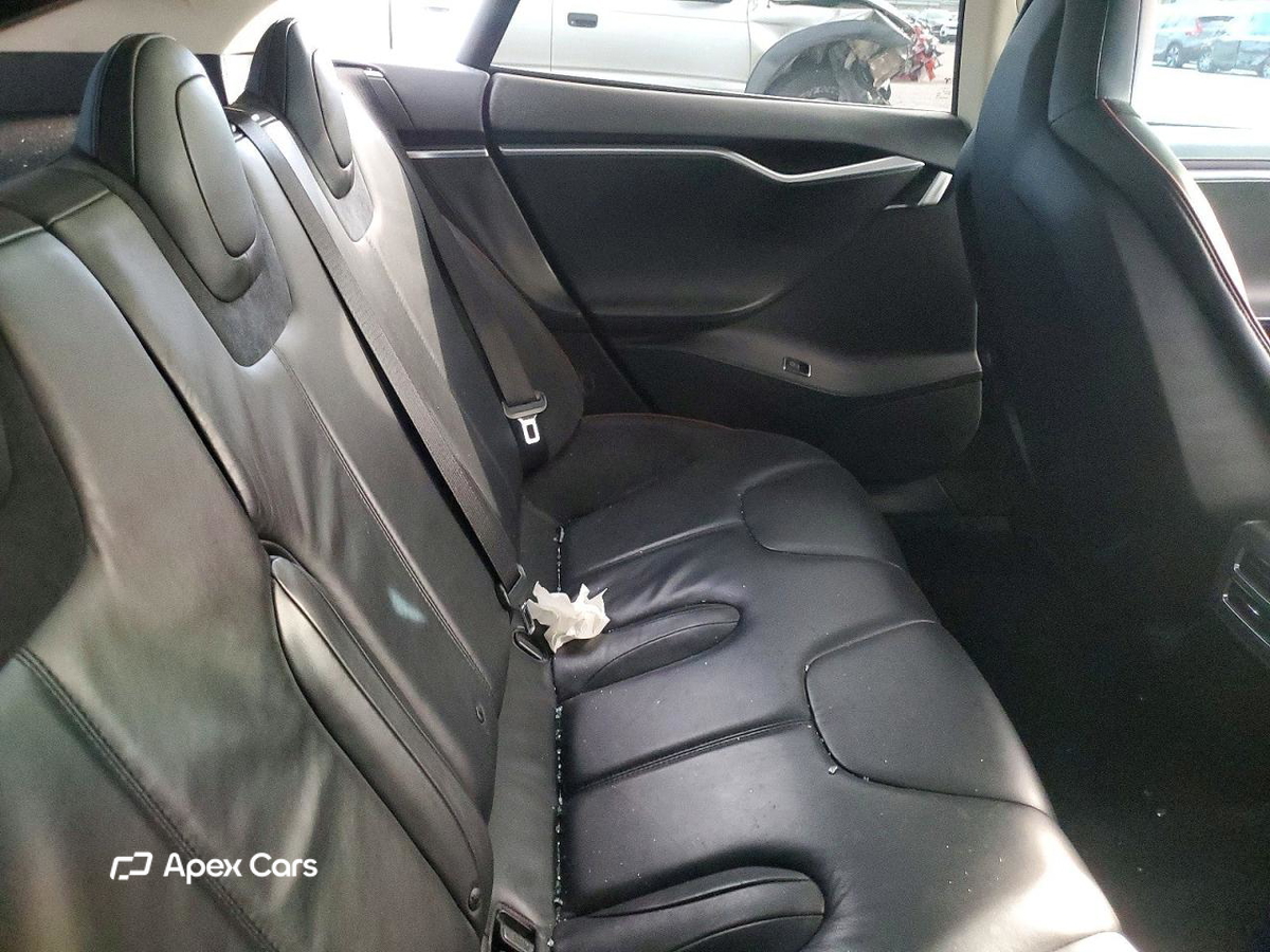 Tesla Model S 2013
