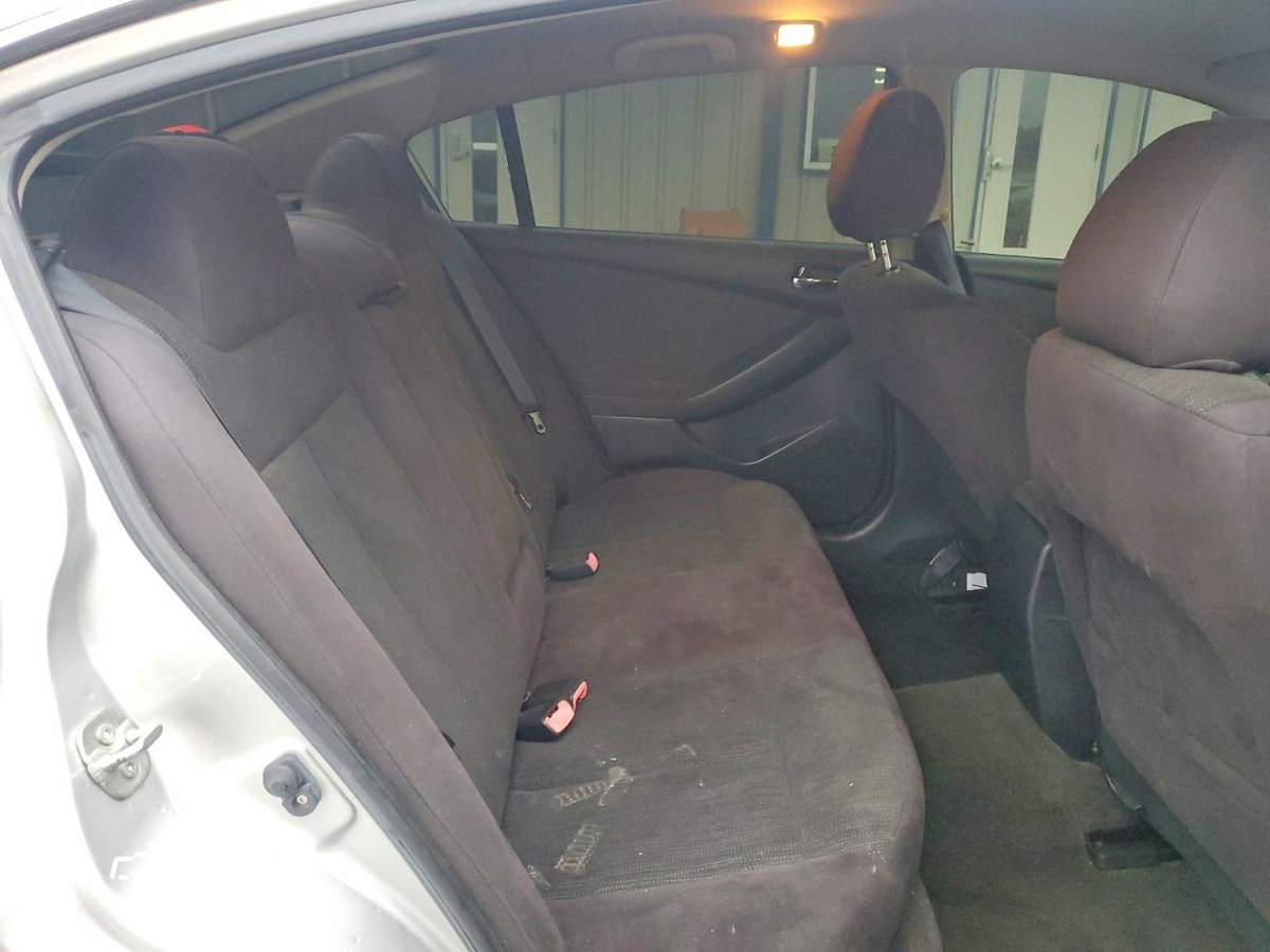 Nissan Altima 2012