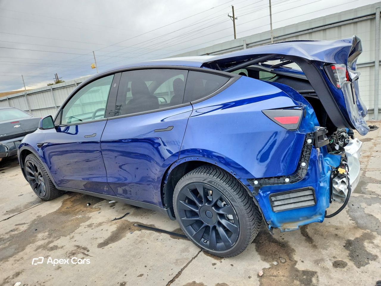 Tesla Model Y 2024