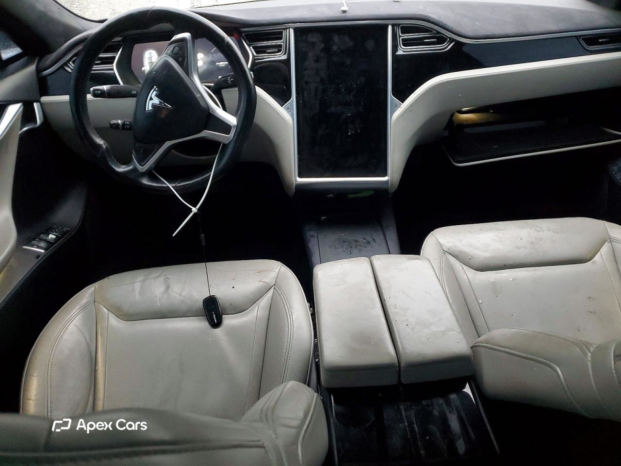 Tesla Model S 2016