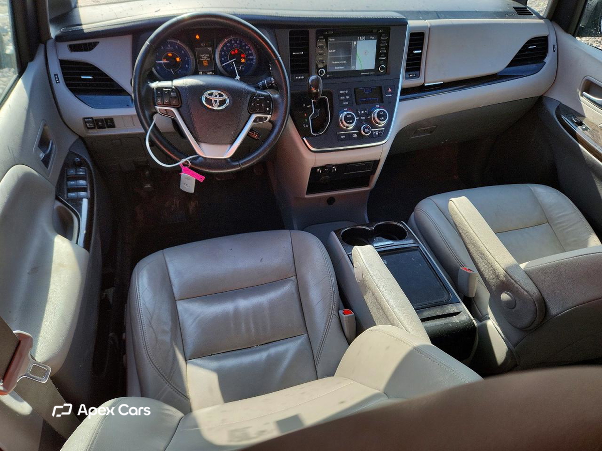 Toyota Sienna 2019