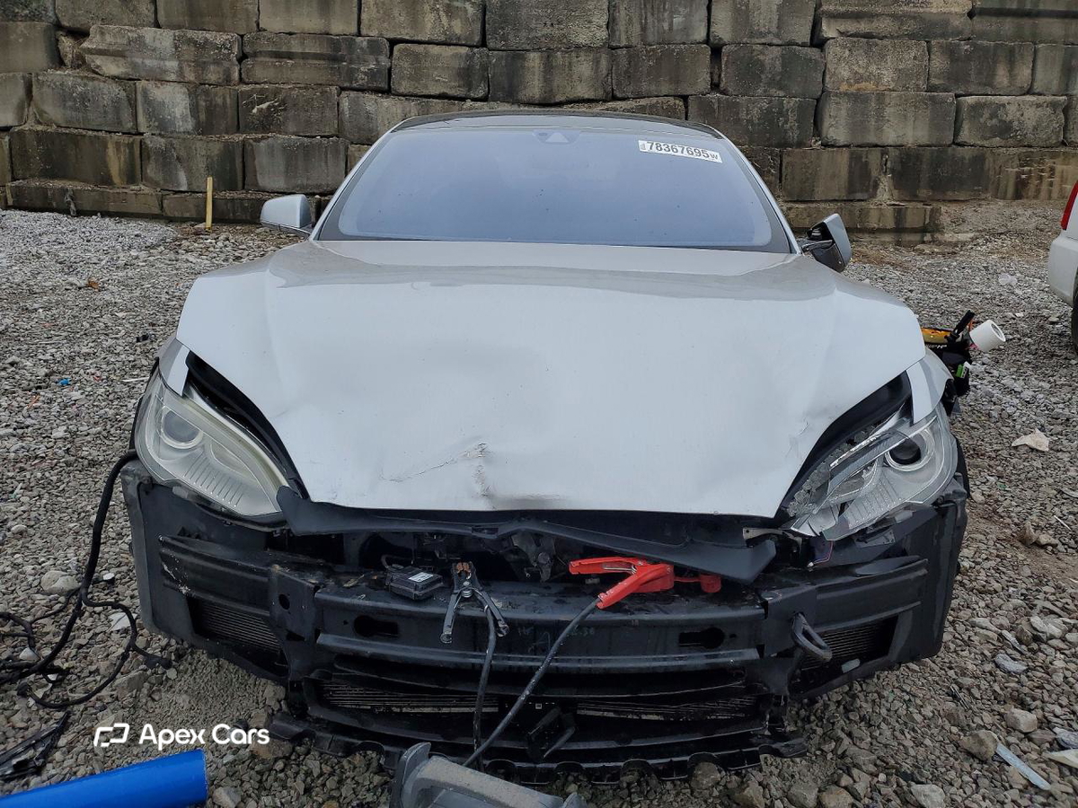 Tesla Model S 2014