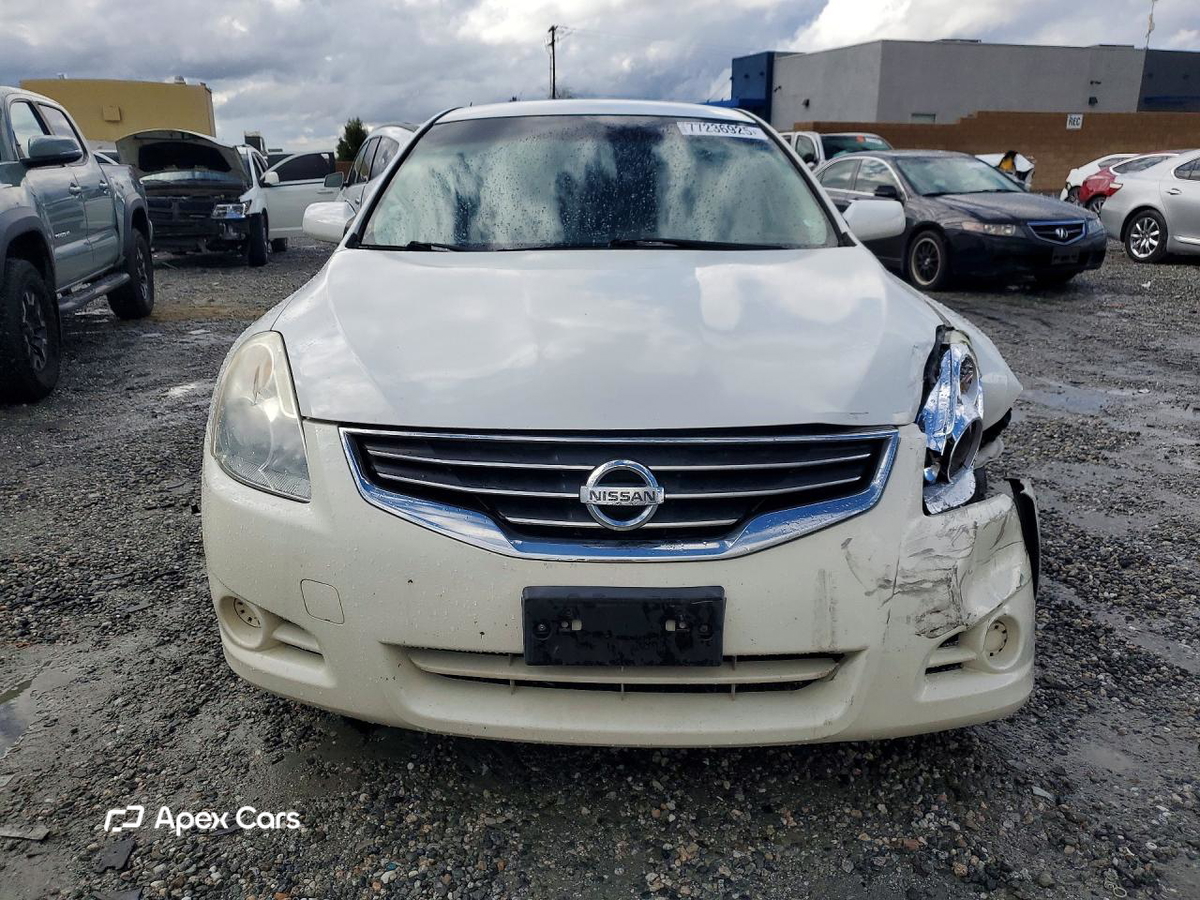 Nissan Altima 2011