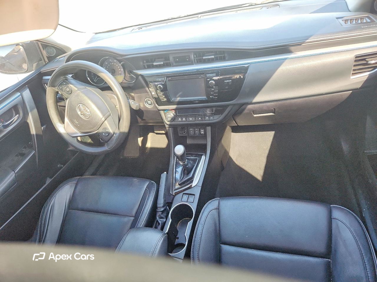 Toyota Corolla 2015