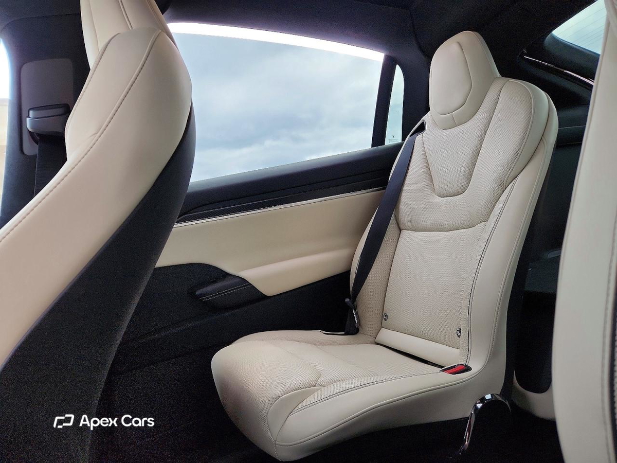 Tesla Model X 2022
