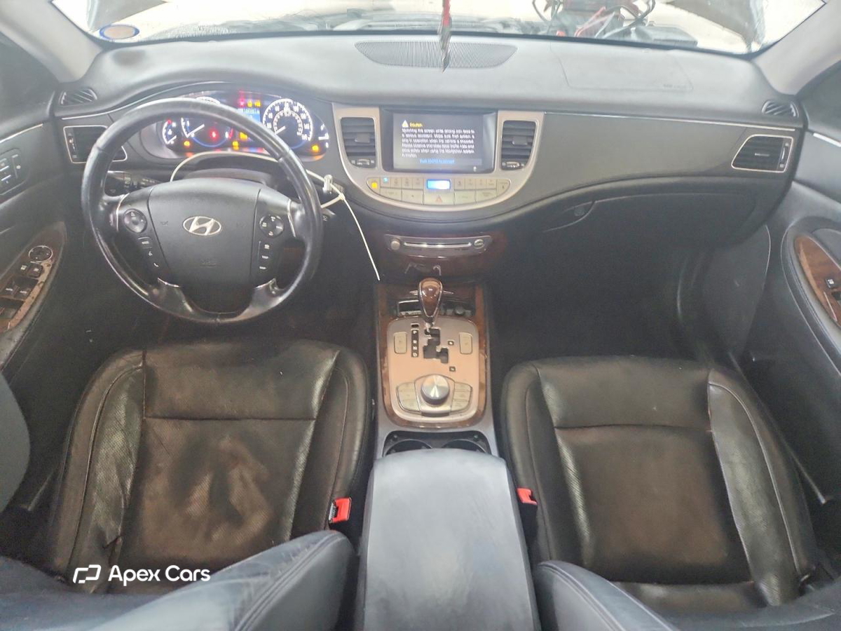 Hyundai Genesis 2011