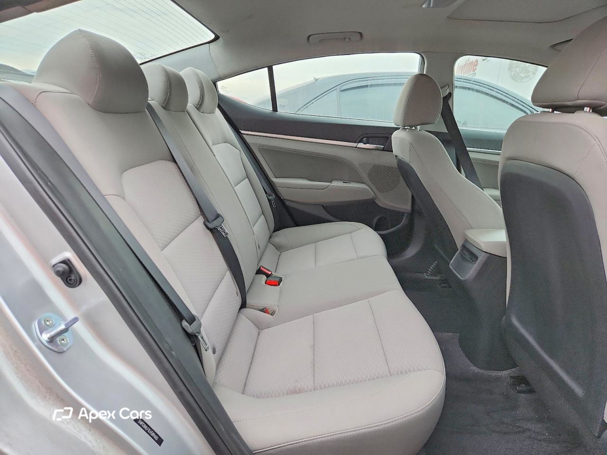 Hyundai Elantra 2020