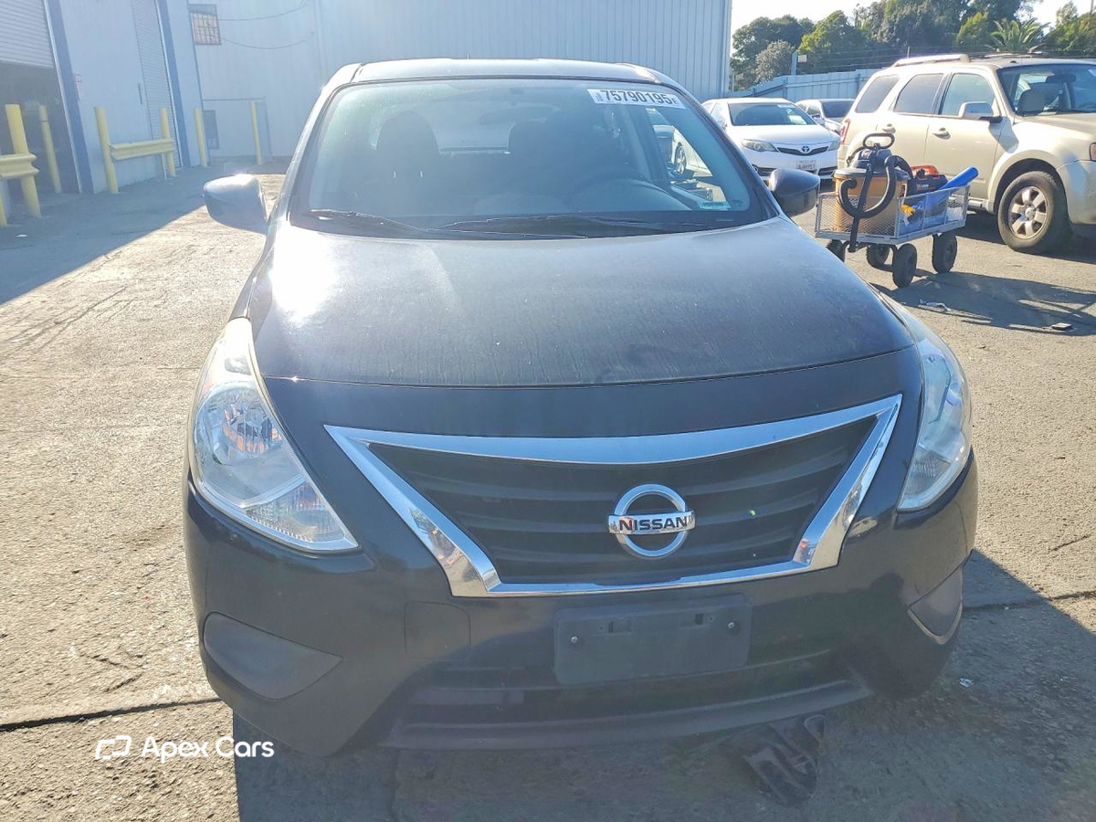 Nissan Versa 2016