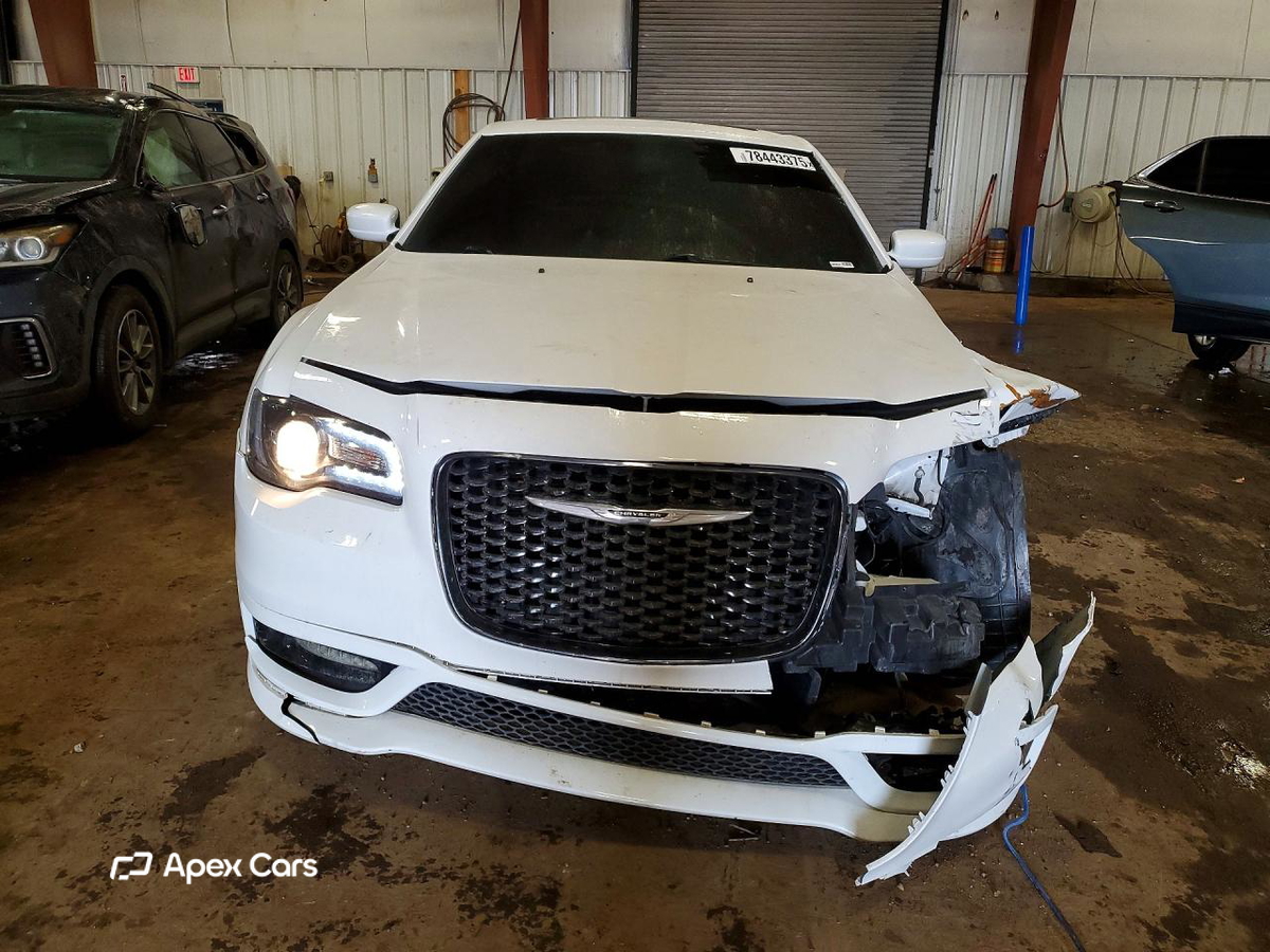 Chrysler 300 2017
