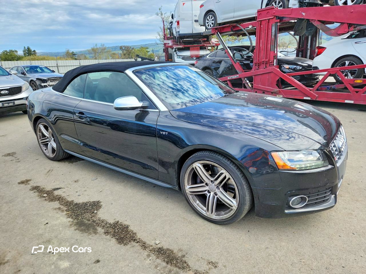 Audi RS5 2011