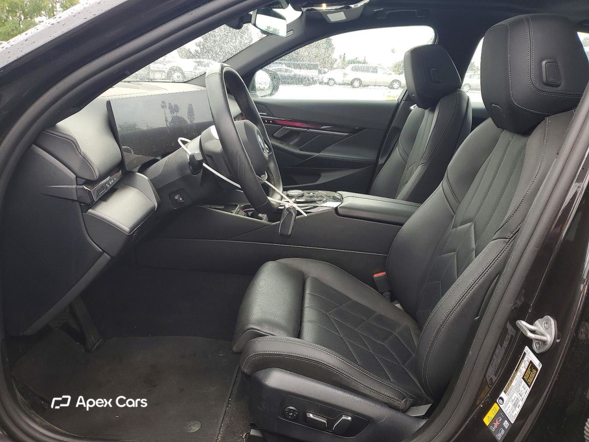 BMW i5 2024