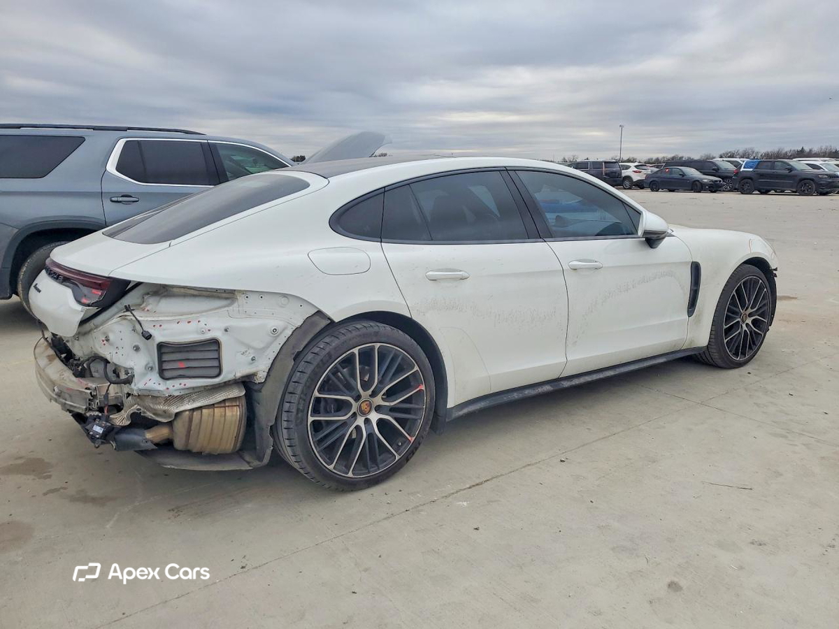 Porsche Panamera 2021