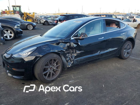 Tesla Model 3 2020 - Image 1 of 14