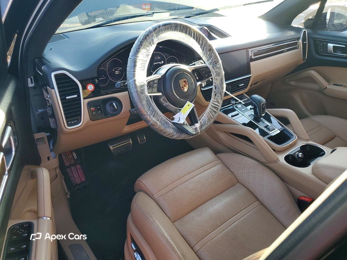 Porsche Cayenne 2021