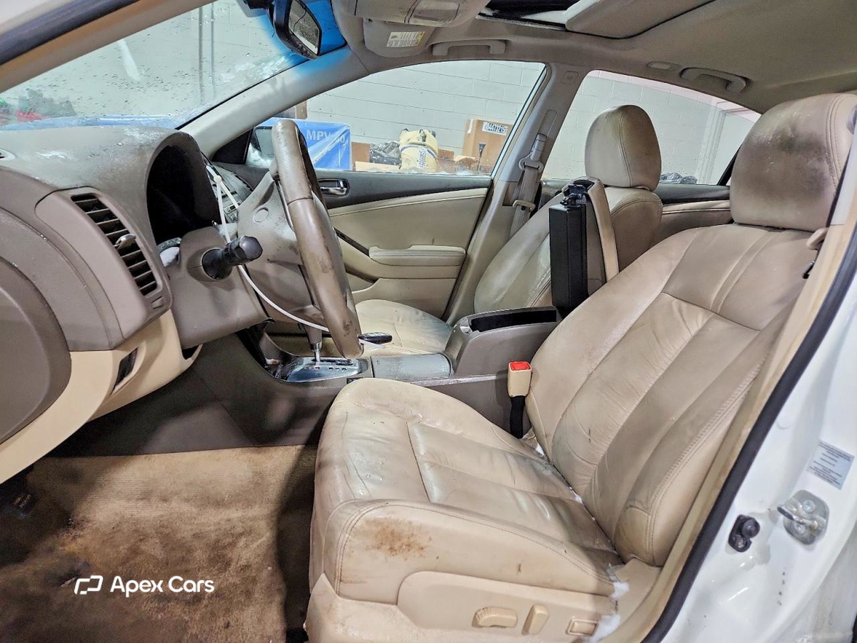 Nissan Altima 2011