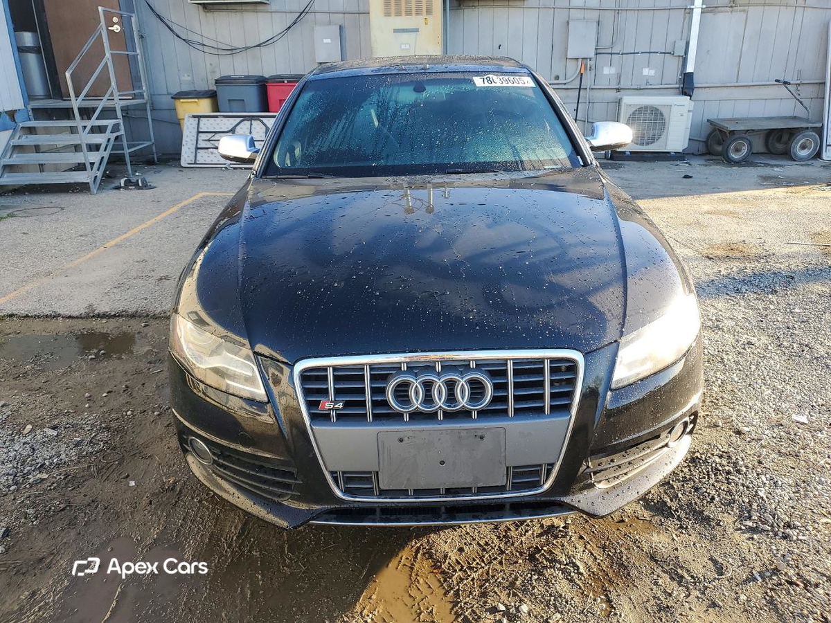 Audi RS4 2011