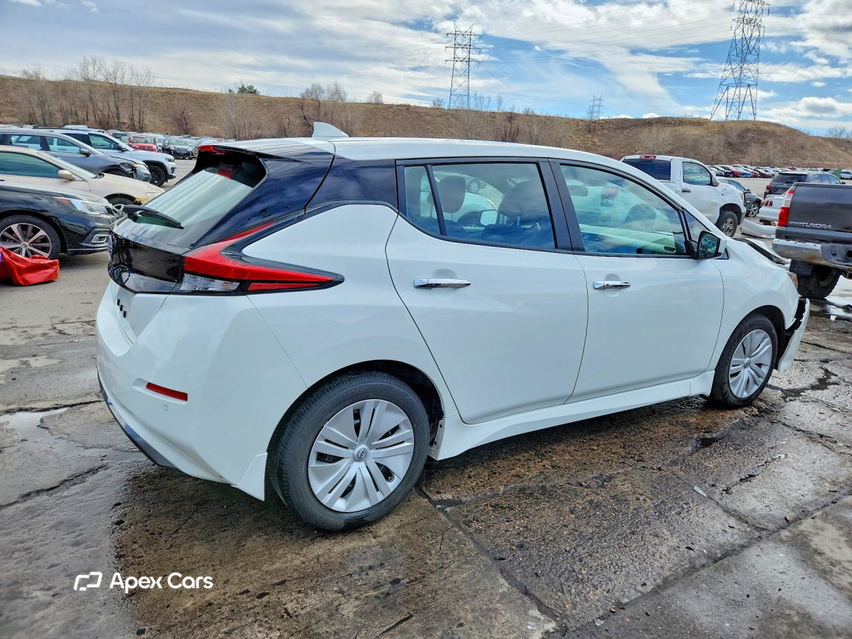 Nissan Leaf 2025