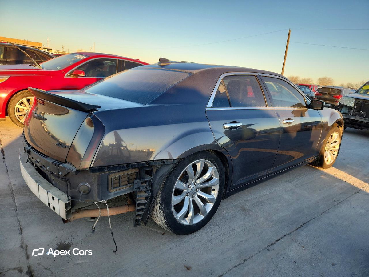 Chrysler 300 2019
