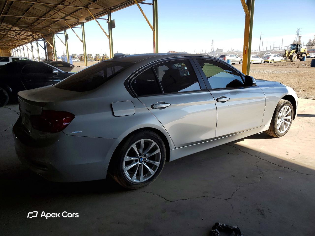 BMW Series 3 2016