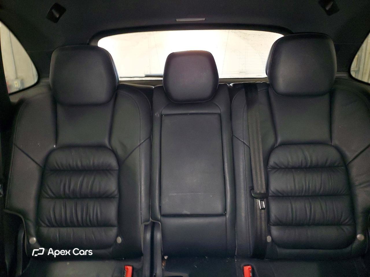 Porsche Cayenne 2011