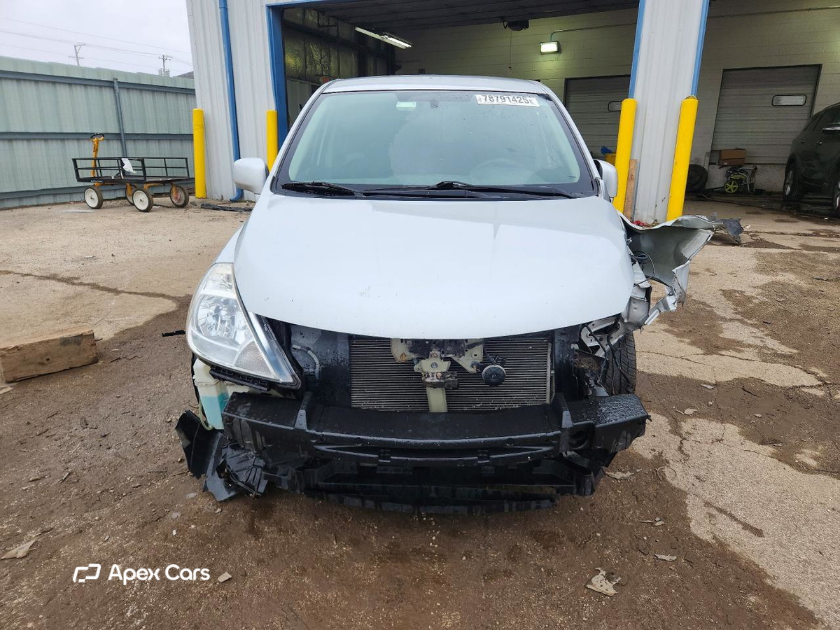Nissan Versa 2012