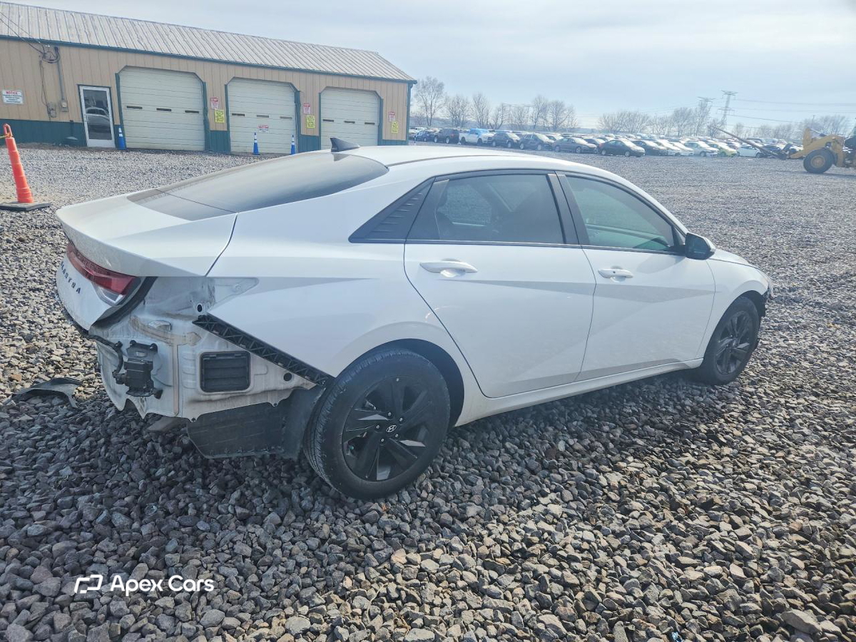 Hyundai Elantra 2021