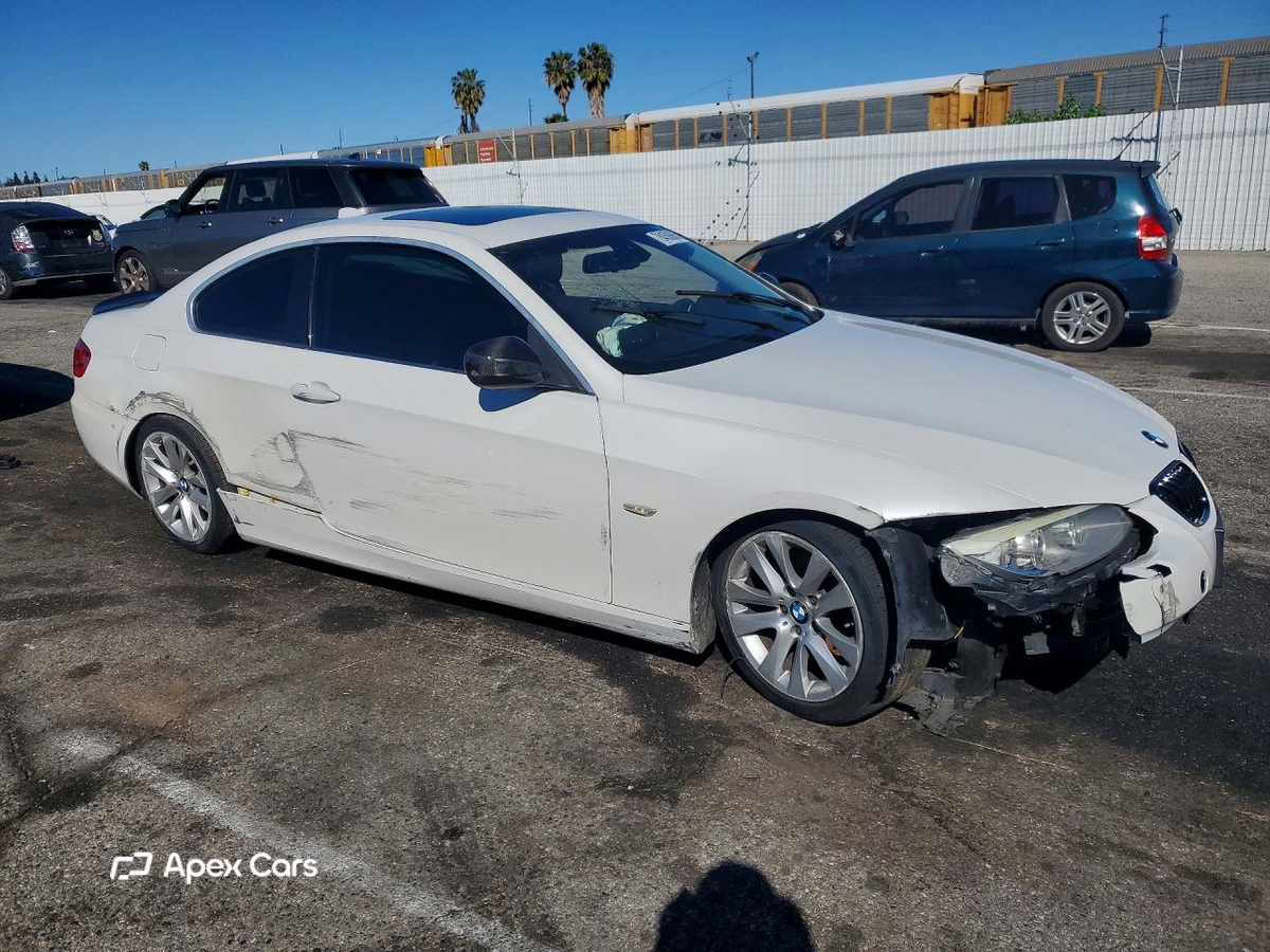 BMW Series 3 2011
