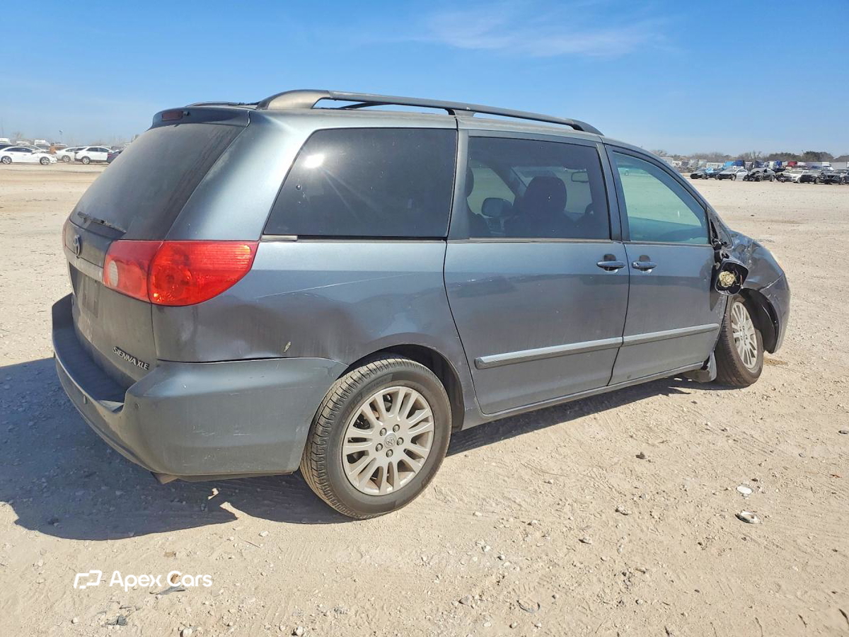 Toyota Sienna 2010