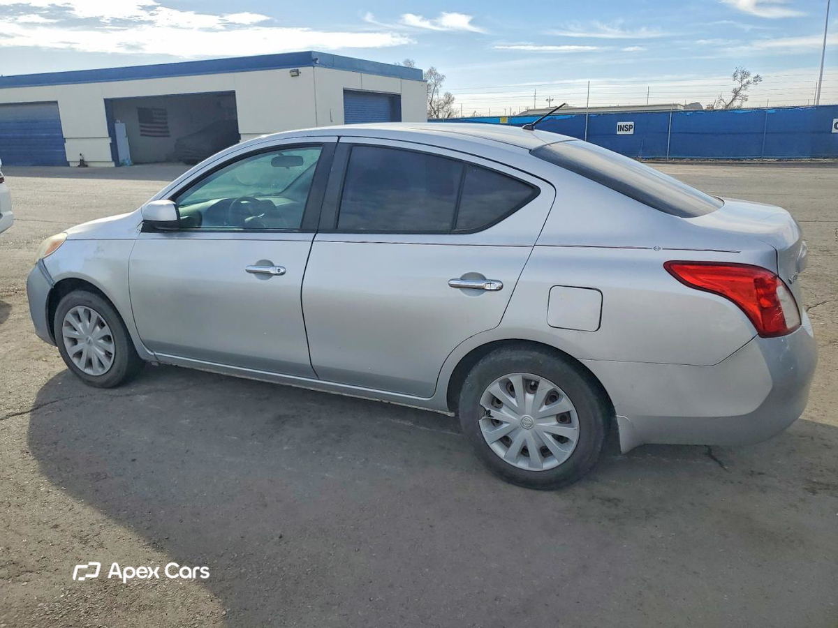 Nissan Versa 2012