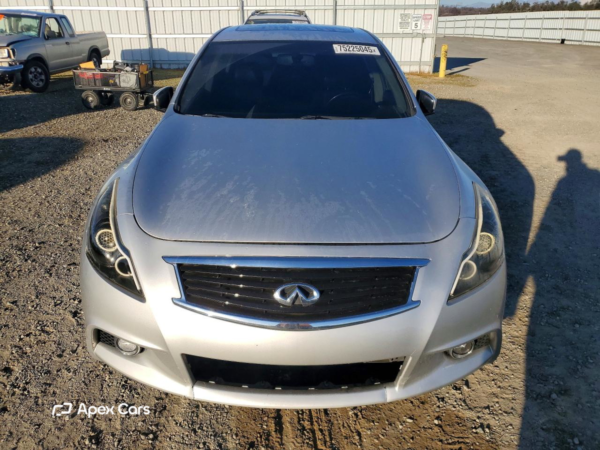 Infiniti Q40 2015